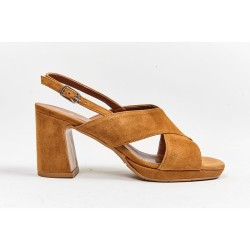 536 - VELOURS - CAMEL