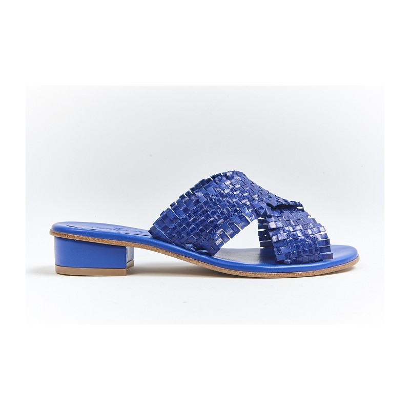 2562 - Tréssé - BLUE